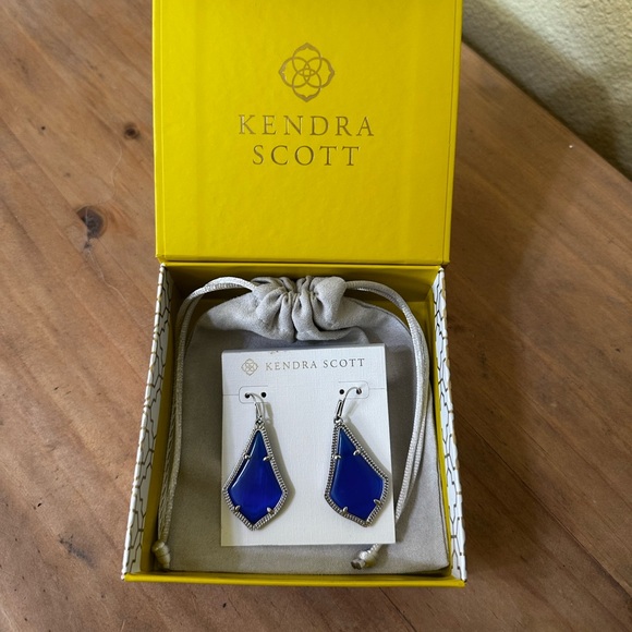 Kendra Scott Alexandra Earrings - Picture 2 of 2